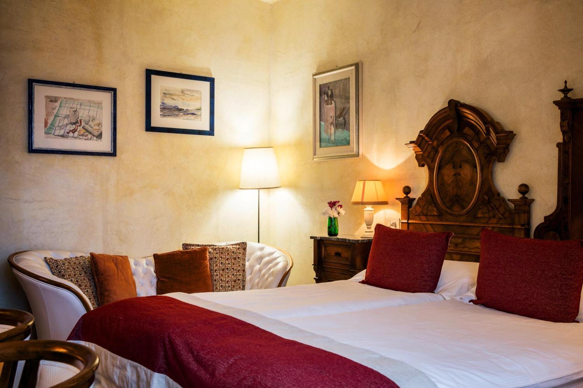 Double Room,1588094932:JPEG